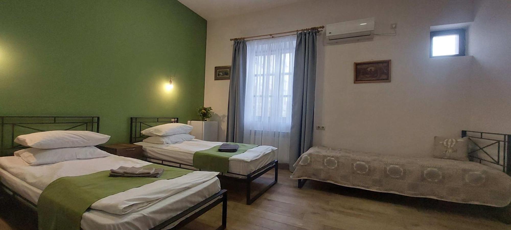 Blur Inn Gallery Γιερεβάν Εξωτερικό φωτογραφία