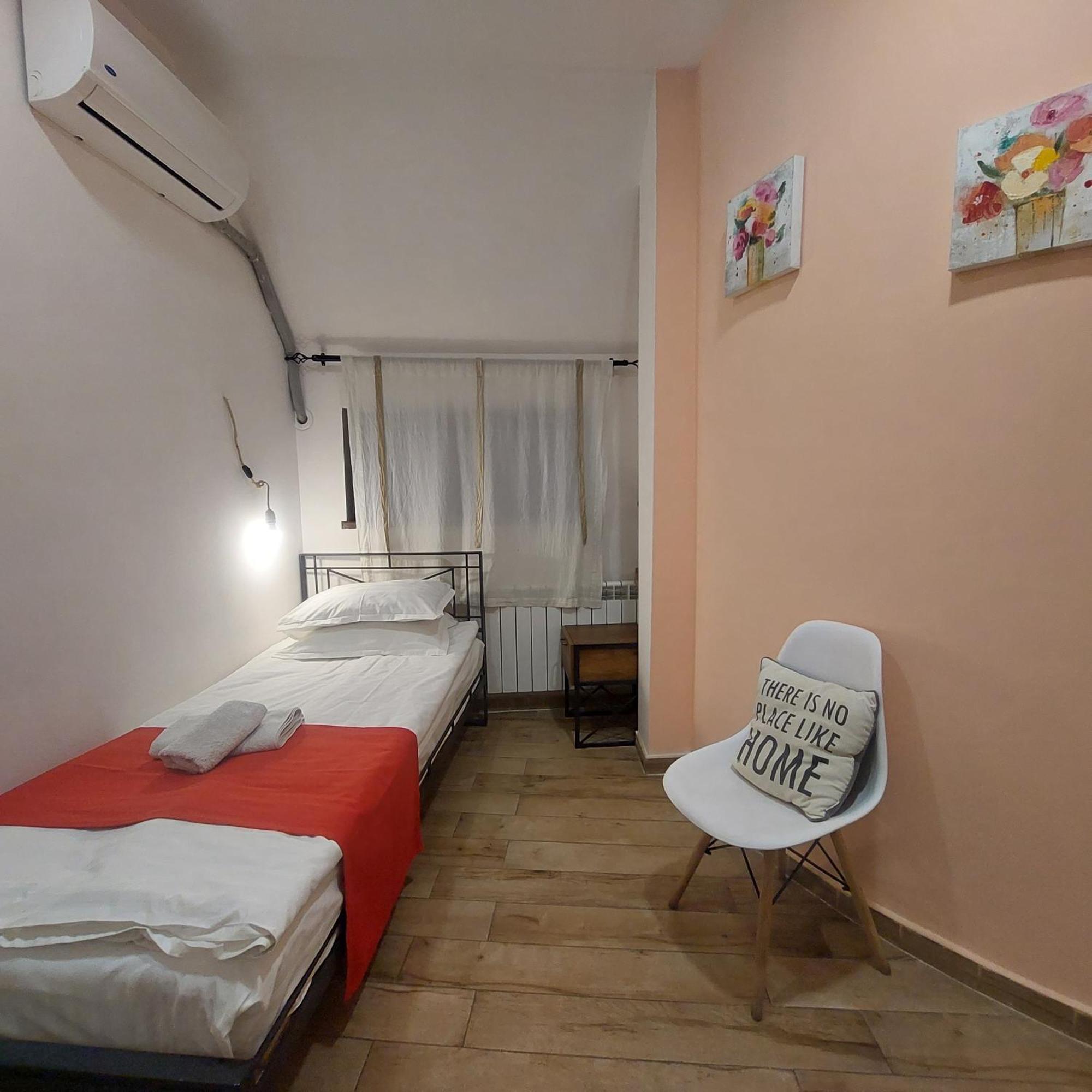 Blur Inn Gallery Γιερεβάν Εξωτερικό φωτογραφία