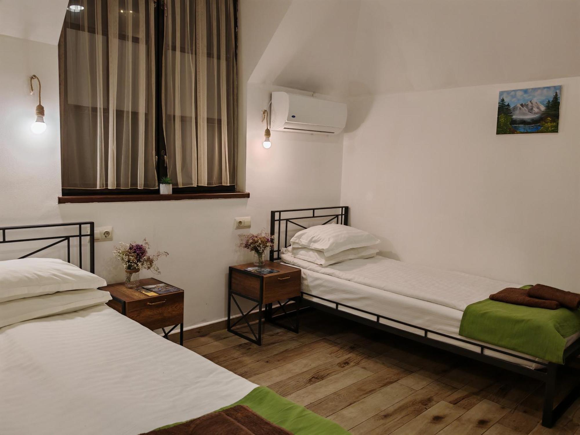 Blur Inn Gallery Γιερεβάν Εξωτερικό φωτογραφία