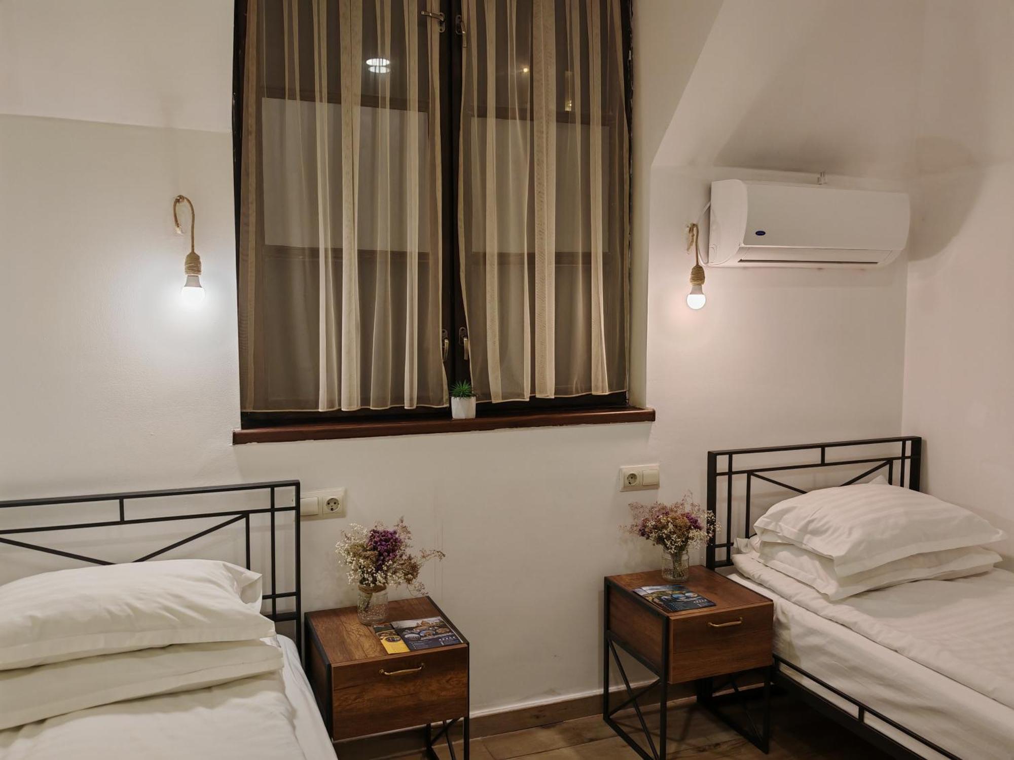 Blur Inn Gallery Γιερεβάν Εξωτερικό φωτογραφία