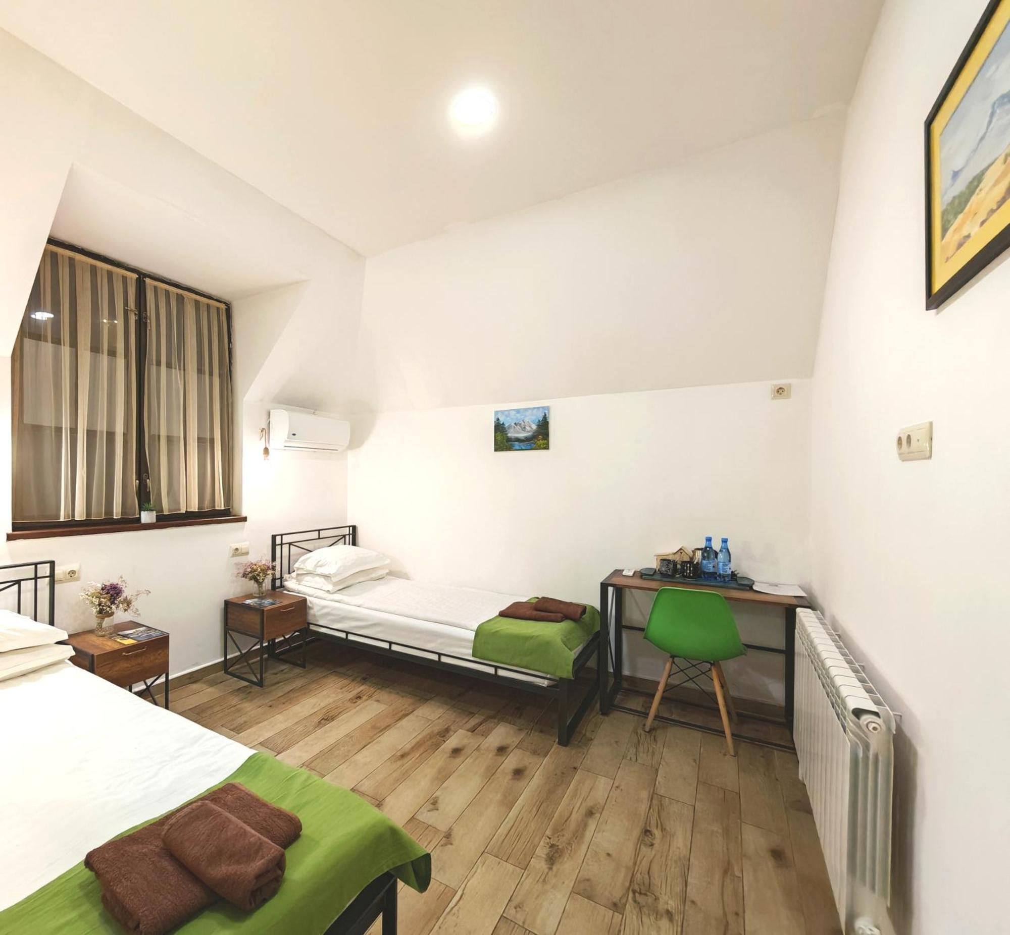 Blur Inn Gallery Γιερεβάν Εξωτερικό φωτογραφία